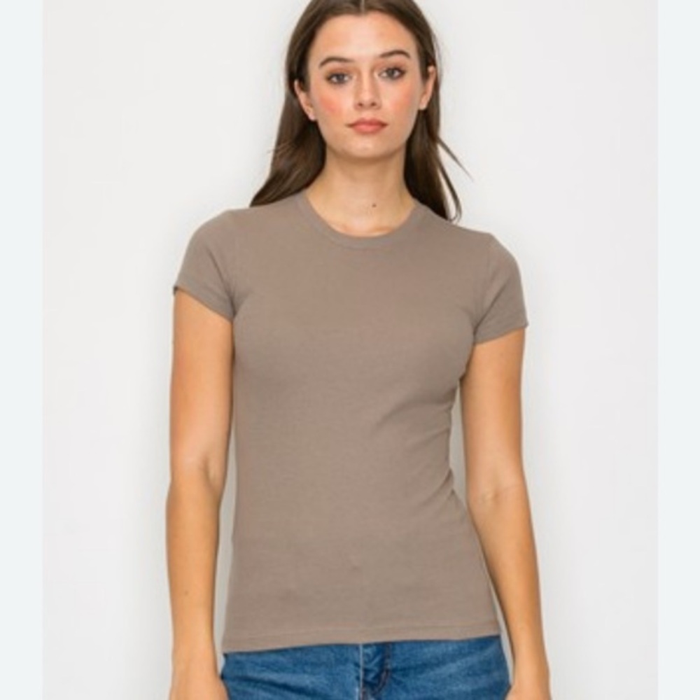 5/$25 - Rebel Sugar Beige Taupe Fitted Short Sleeve Tee (NWOT)